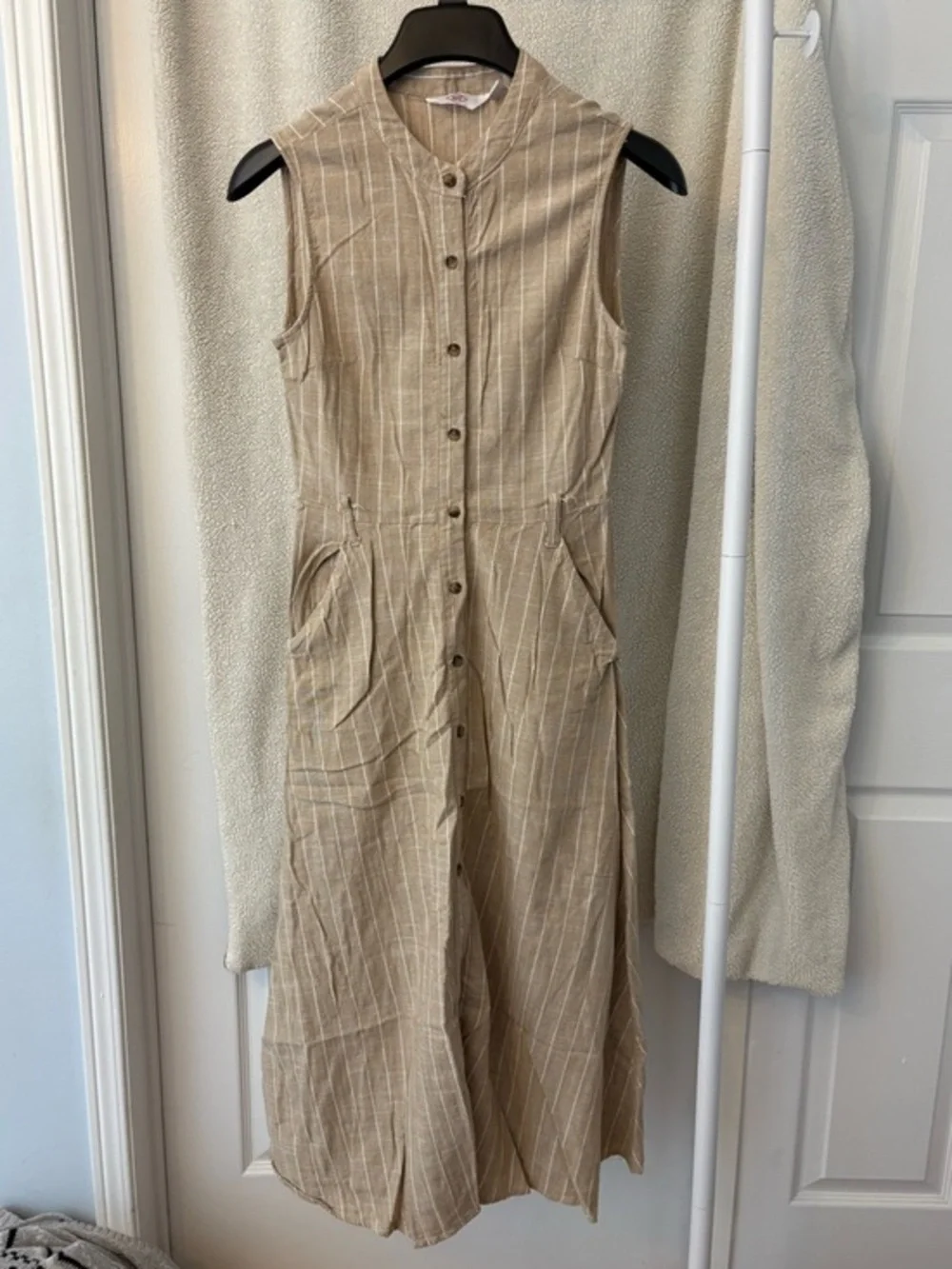 Lee Cooper Beige & White Button-Front Sleeveless Cotton Blend Dress Size Small - Picture 2 of 12